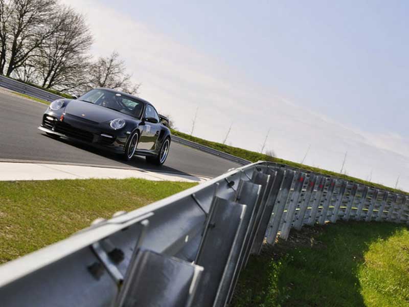 Porsche auf der Rennstrecke