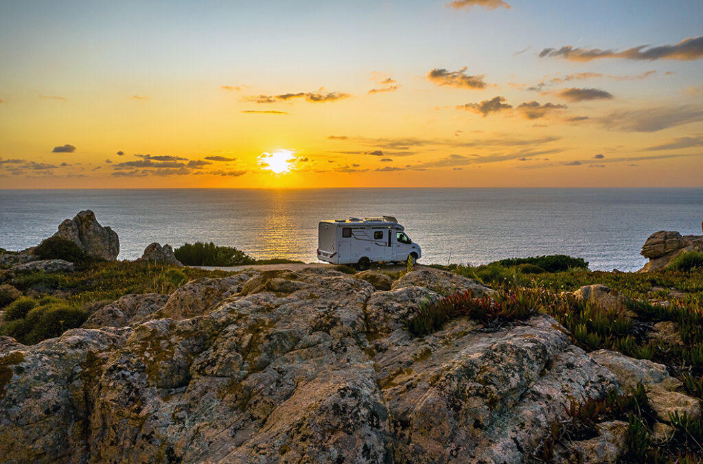 Hymer MLT 570 im Sonnenuntergang