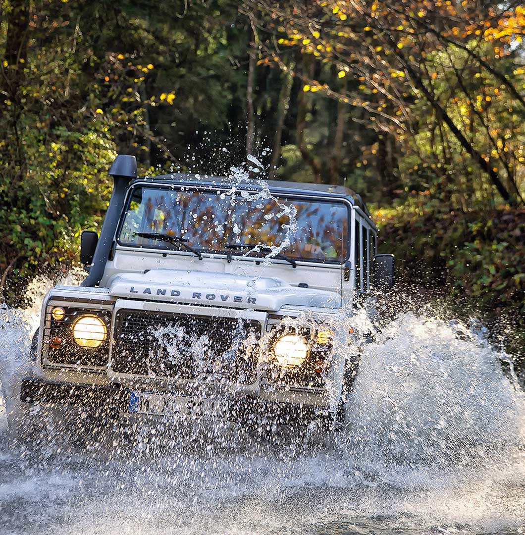Land-Rover Defender